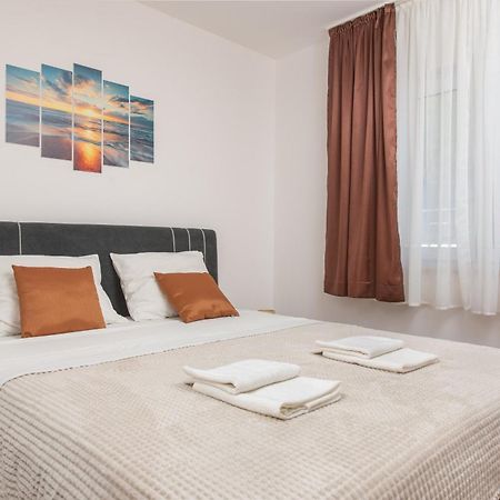 Apartments Iva Marina Esterno foto
